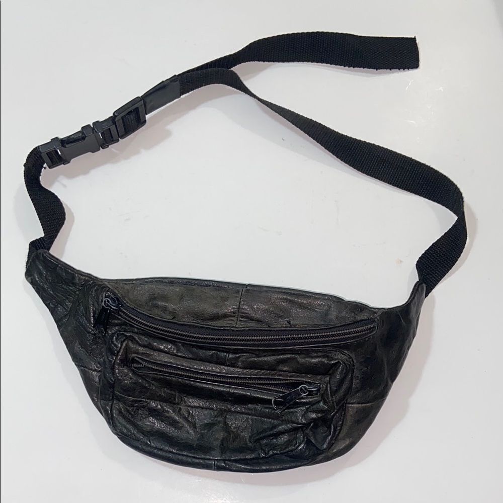 Black Belt Bag with Adjustable Strap and Multiple Compartments Unixes